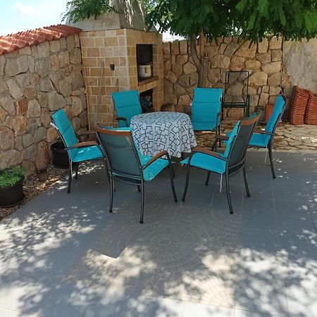 Apartmani Ruza Košljun Екстериор снимка